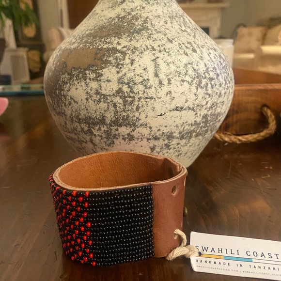 Leather Cuff - Large Red & Black Ombré Beaded - Picture 5 of 5